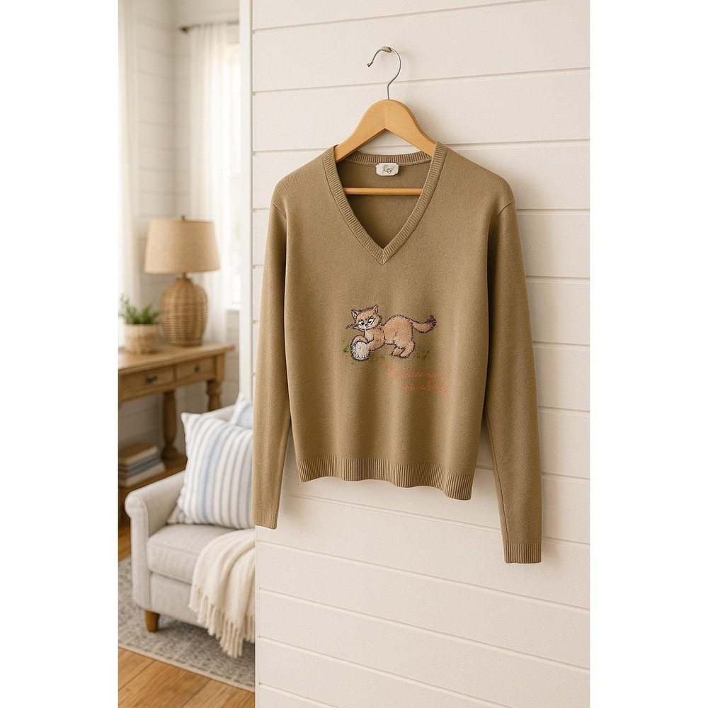 Vintage Women's Tan V Neck Long Sleeve Sweater Cat Kitten Embroidered Graphic - Picture 2 of 8